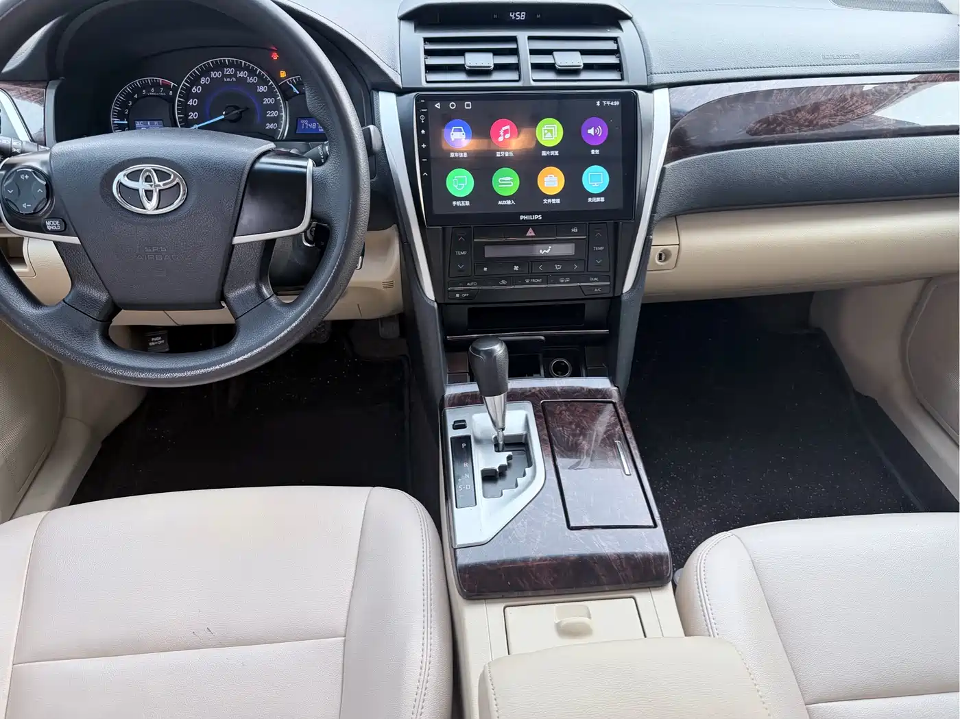 Toyota Camry 2015 2.0E Elite Edition фото 8