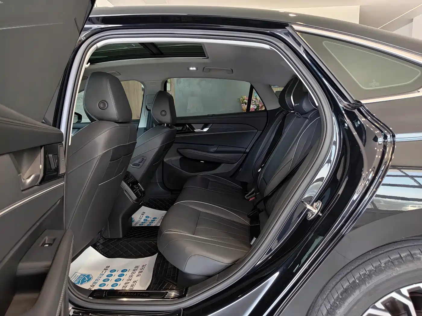 Volkswagen Passat 2025 Pro 380TSI Dragon Prestige Edition фото 9