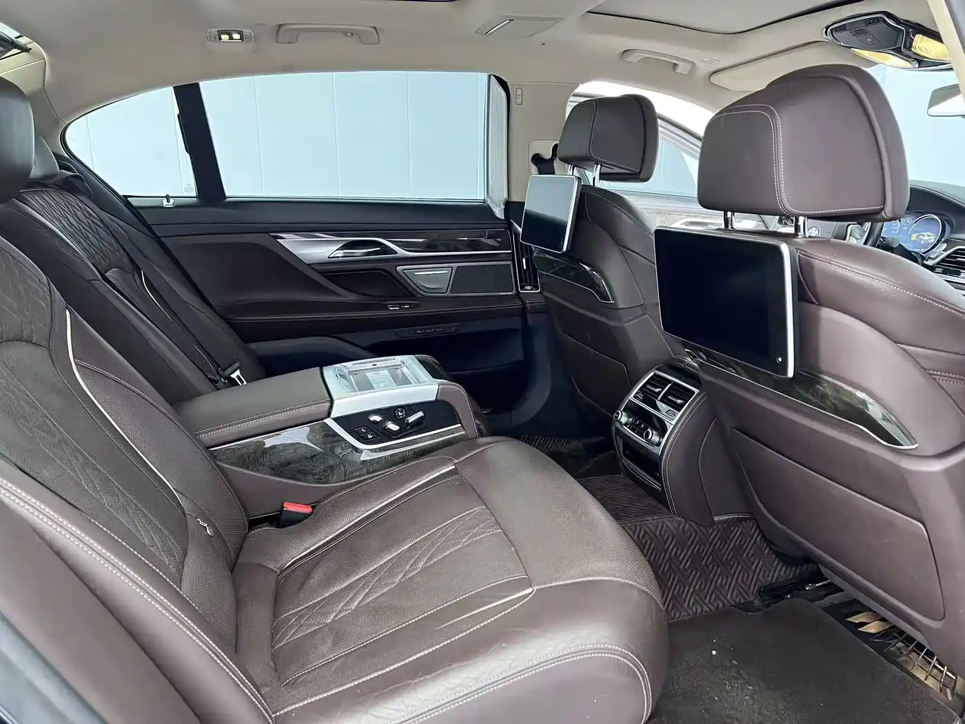 BMW 7 Series 2018 740Li Leading Type Excellence Package фото 11