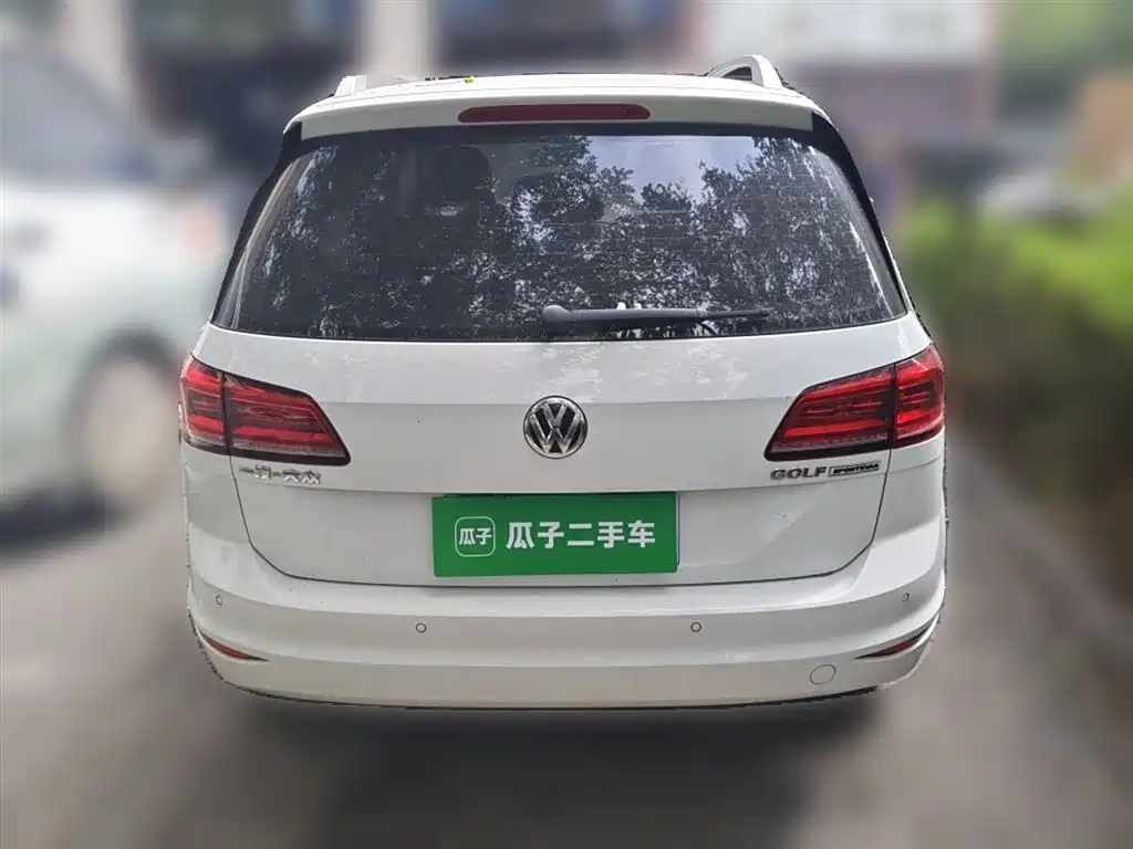 Volkswagen Golf Sportsvan 2016 1.6L Automatic Comfort фото 28