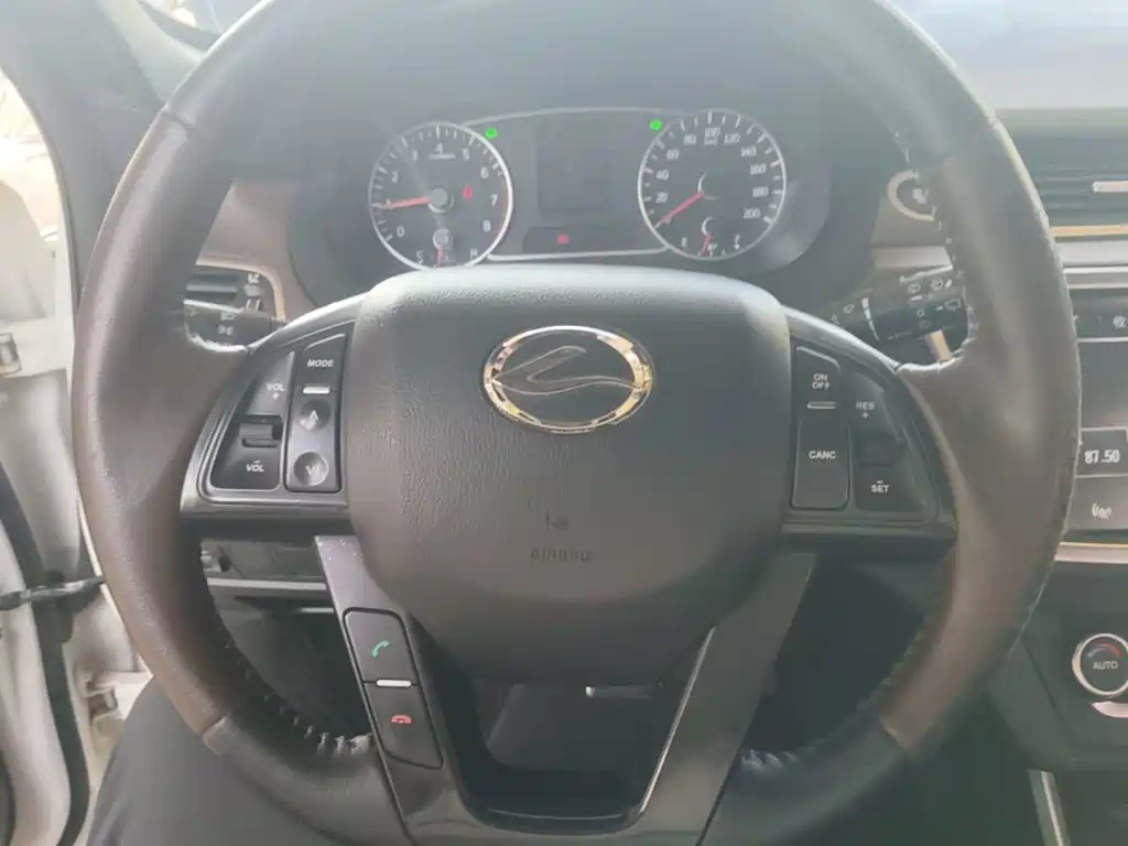 Landwind X7 2017 2016 2.0T Panorama Luxury