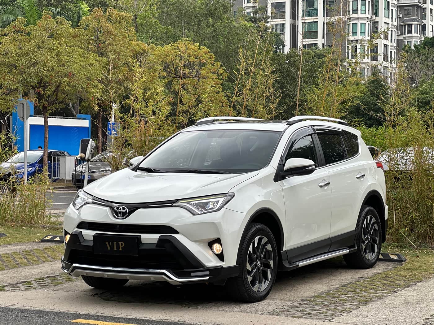 Toyota RAV4 Rongfang
