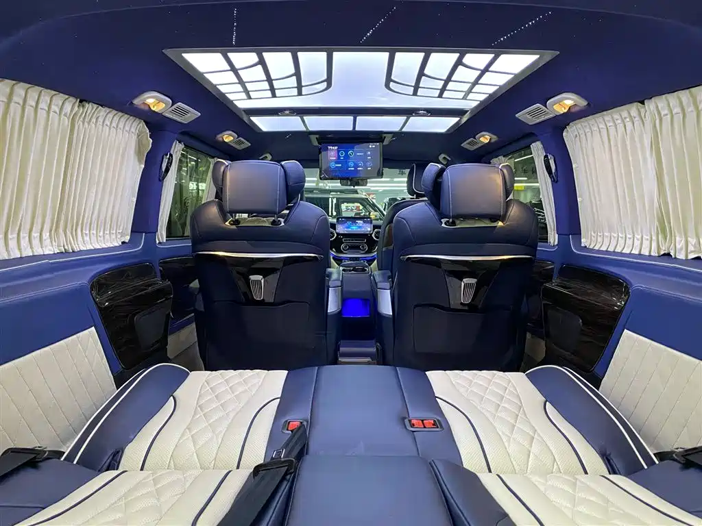 Mercedes-Benz Vito 2021 2.0T Business Edition 7-seater фото 9