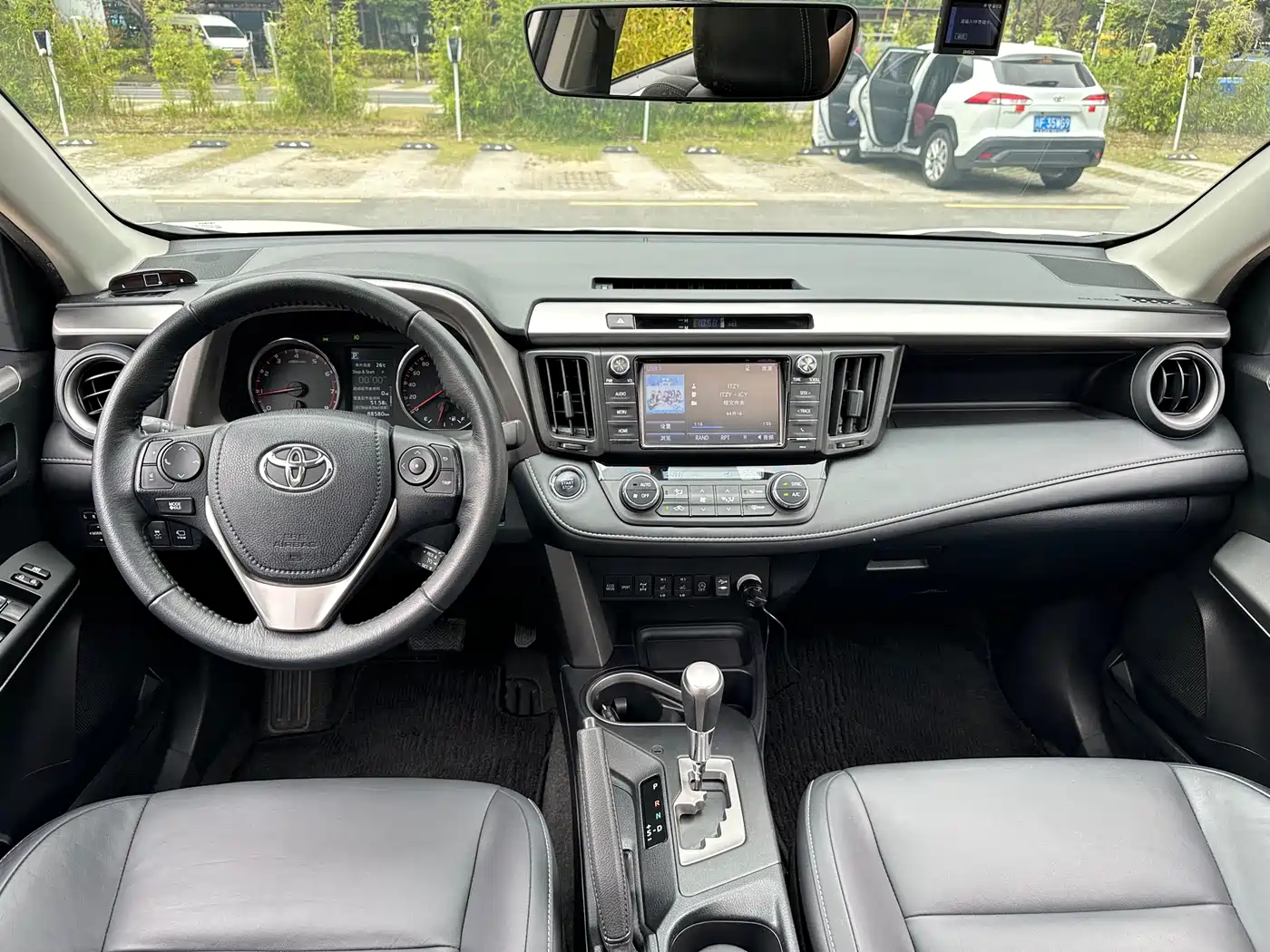 Toyota RAV4 Rongfang 2016 2.5L Automatic 4WD Elite фото 8