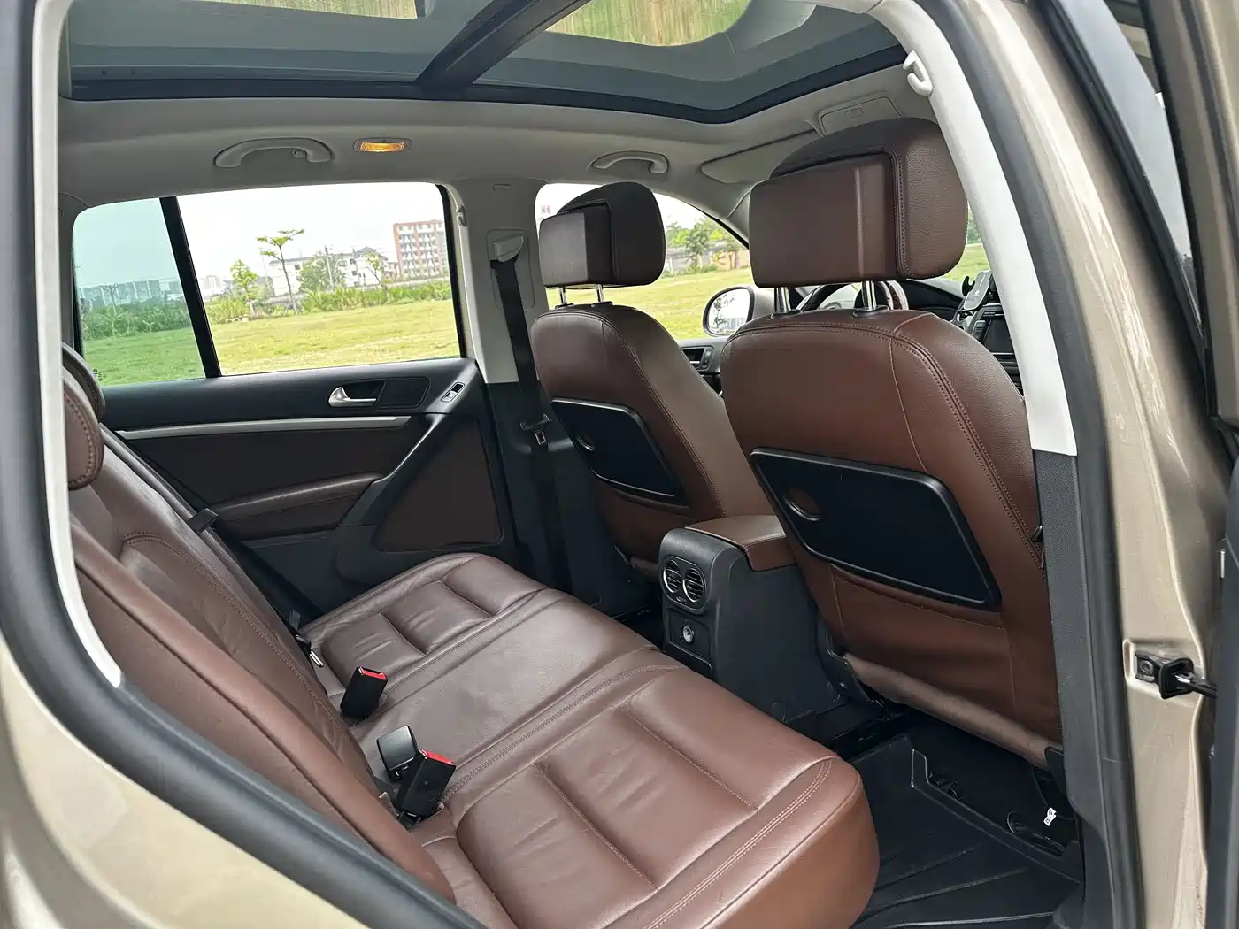 Volkswagen Tiguan 2015 2.0TSI Comfort Edition фото 16