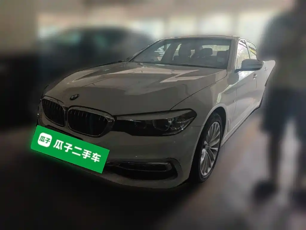 BMW 5 Series 2018 525Li Luxury Package