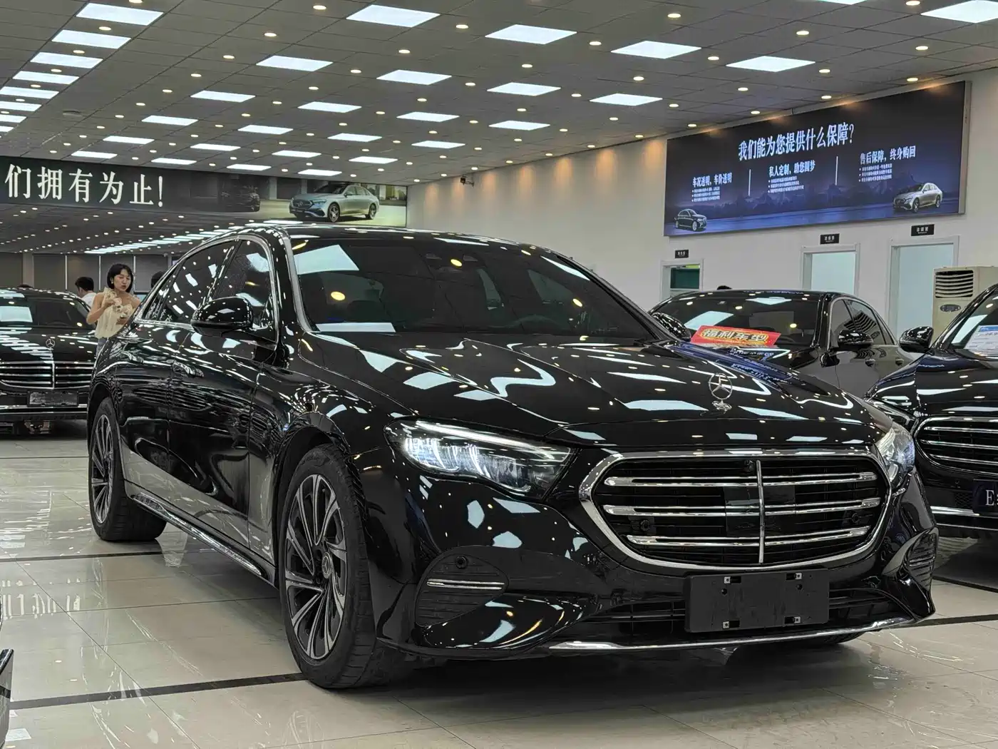 Mercedes-Benz E-Class 2025 E 300 L Luxury фото 3
