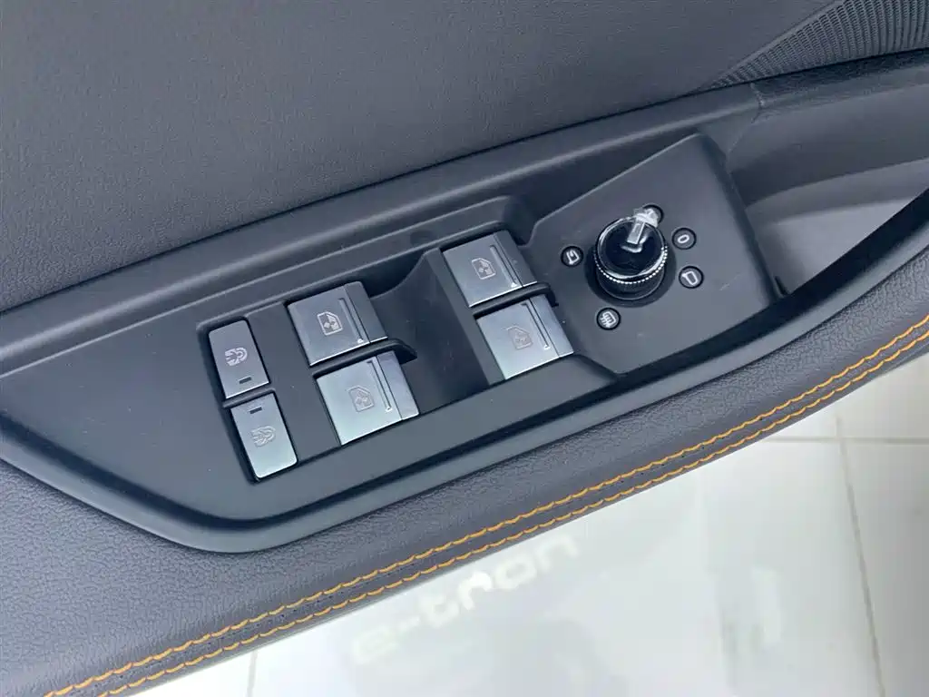 Audi e-tron 2021 50 quattro Luxury фото 28