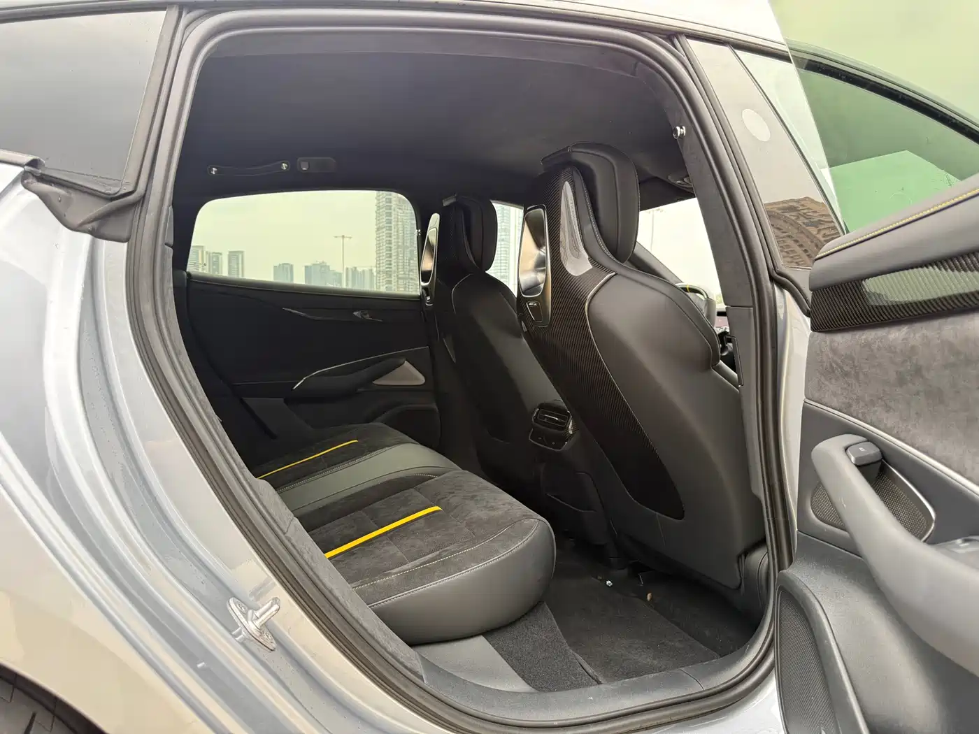 XIAOMI CAR XIAOMI SU7 ULTRA