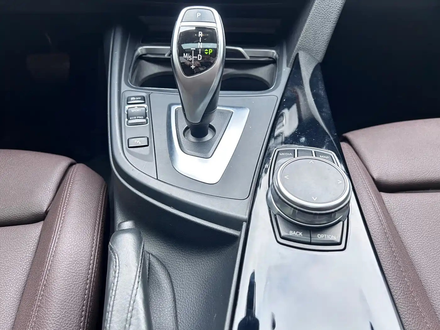 BMW 3 Series 2019 320Li M Sport Package фото 10