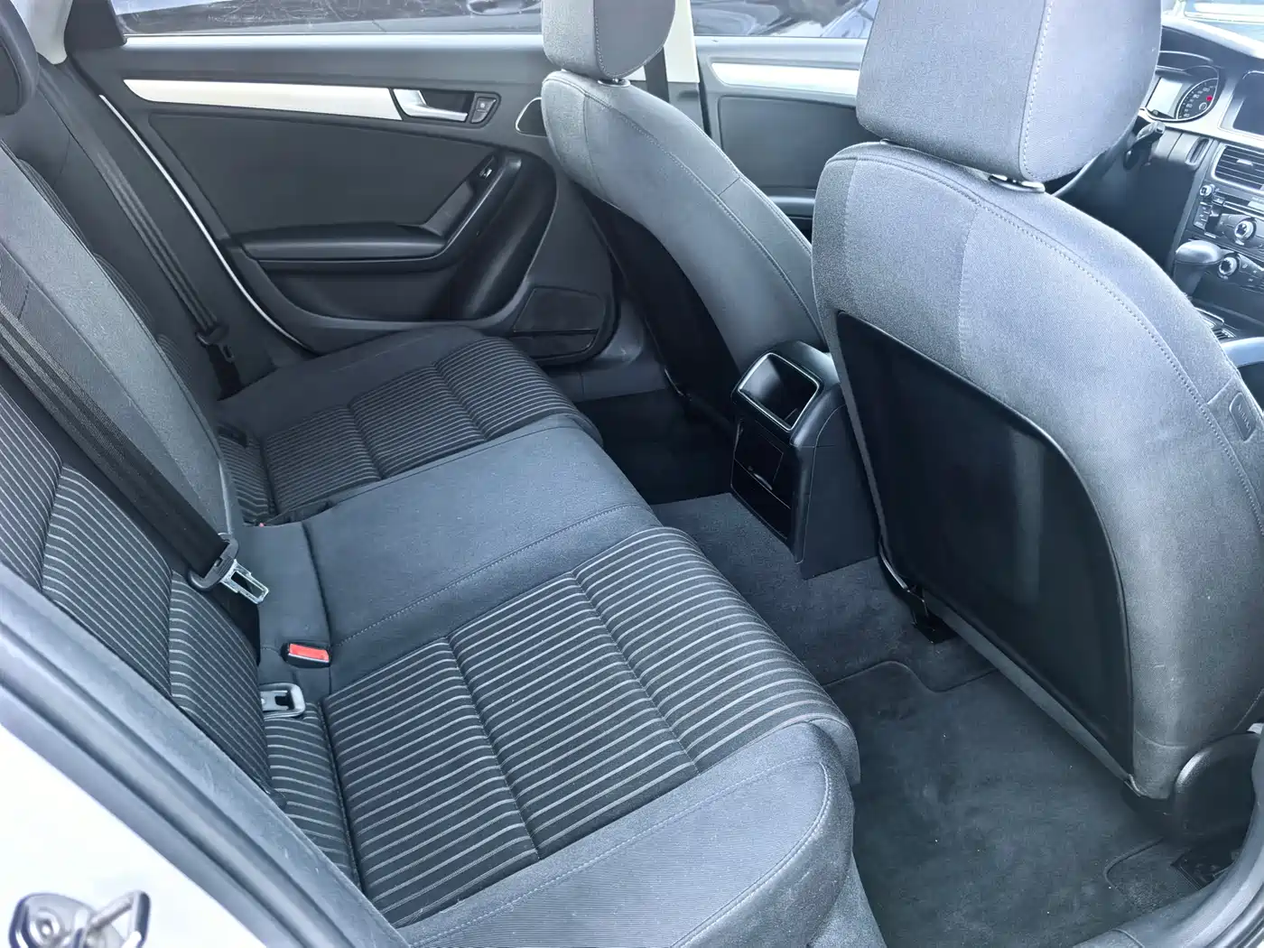 Audi A4L 2013 35 TFSI Automatic Standard фото 8