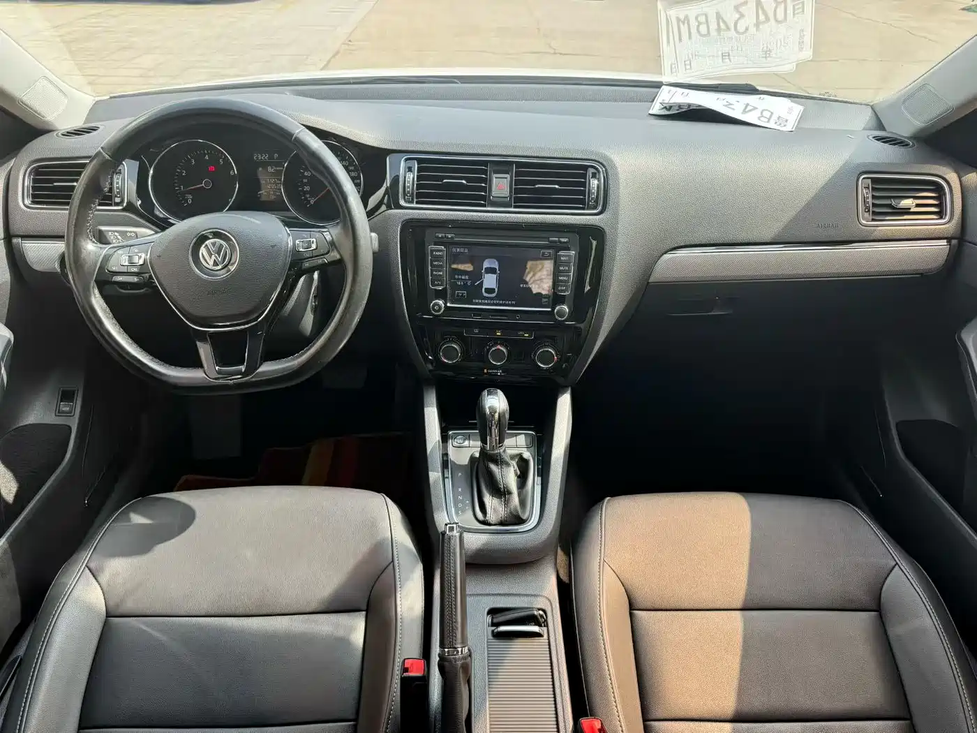 Volkswagen Sagitar 2017 1.6L Automatic Comfort фото 7