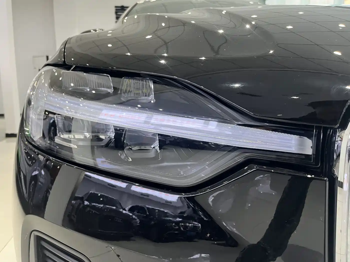 Volvo XC60 2025 2025 B5 AWD Smart Luxury Edition