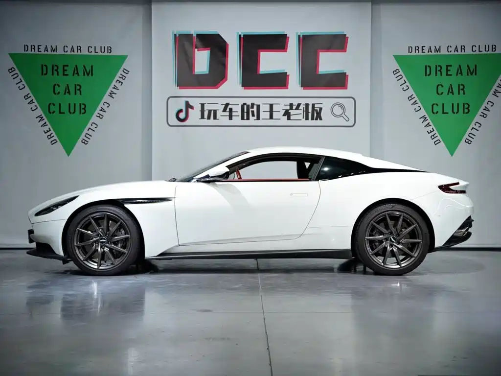 Aston Martin DB11 2022 2020 4.0T V8 Coupe