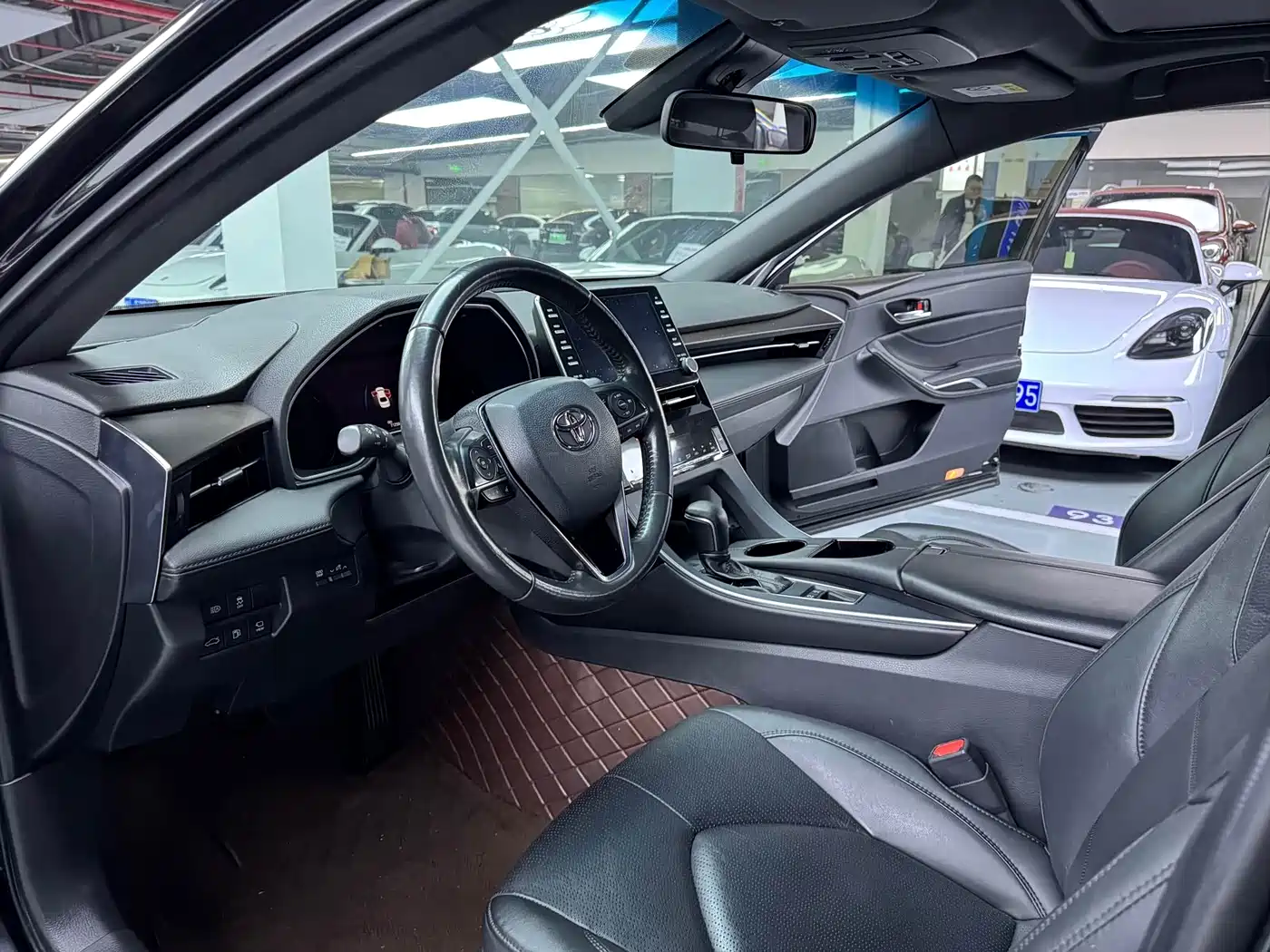 Toyota Avalon 2022 2.0L XLE Premium фото 5
