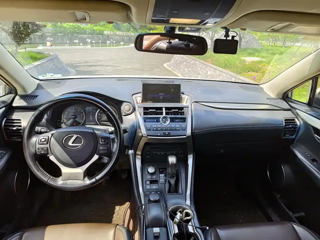 Lexus NX 2015 200 FWD Premium фото 10