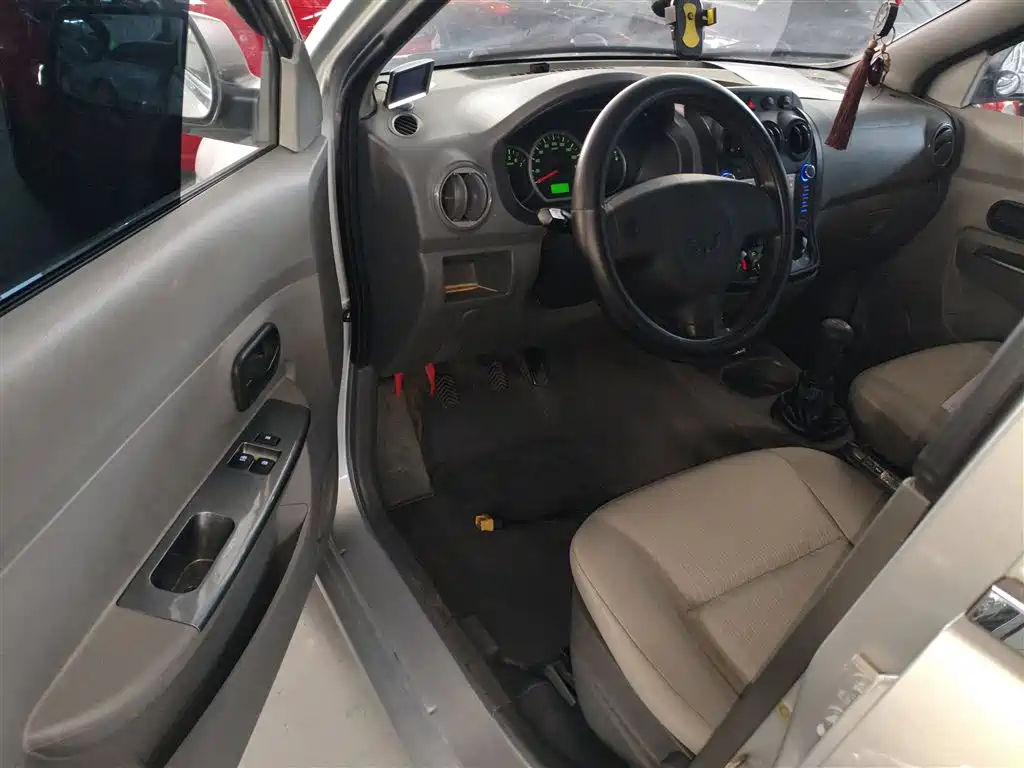 Wuling Motors Wuling Hongguang 2014 2010 1.2L Basic (China IV)