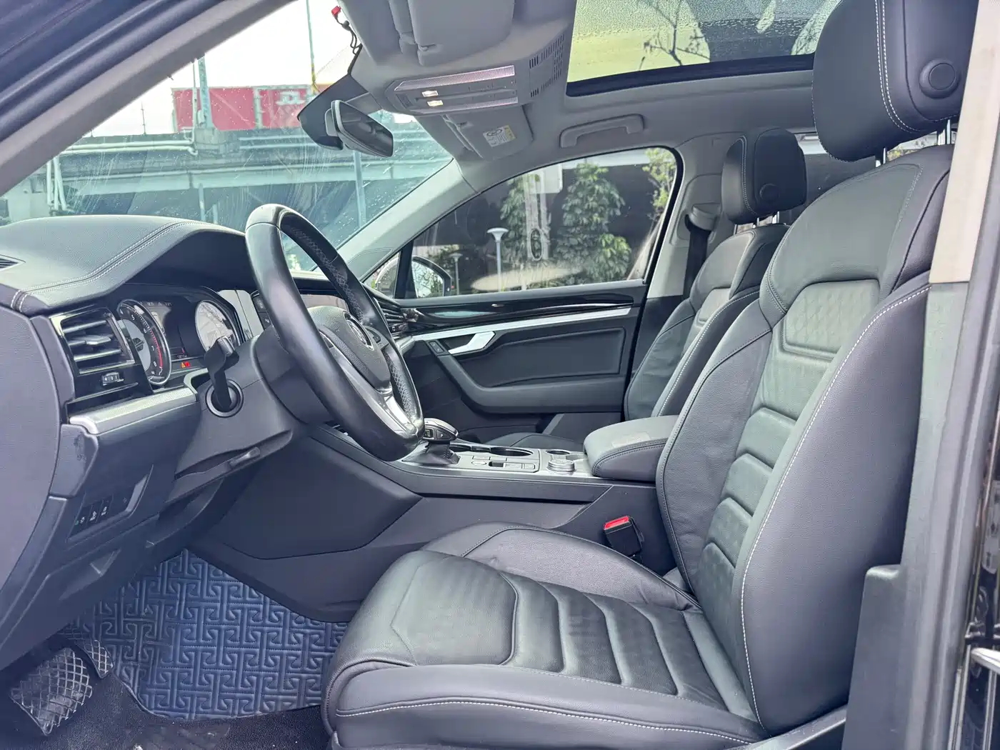 Volkswagen Touareg 2019 2.0TSI Pilot Edition China VI фото 9