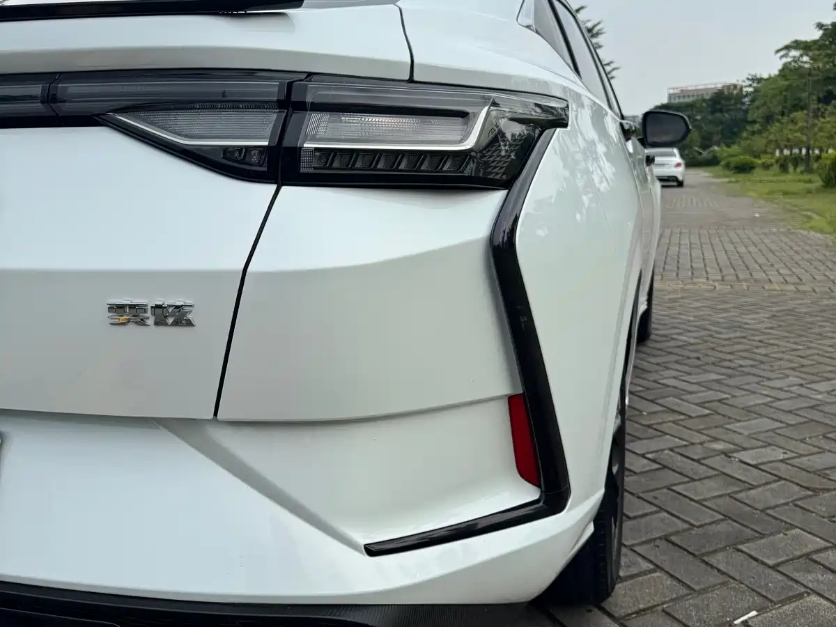 Dongfeng Aeolus Yixuan 2023 2023 Mach Edition 1.5L Automatic Chase Edition