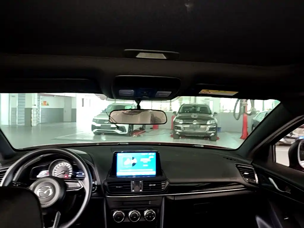 Фото 23 - Mazda CX-4