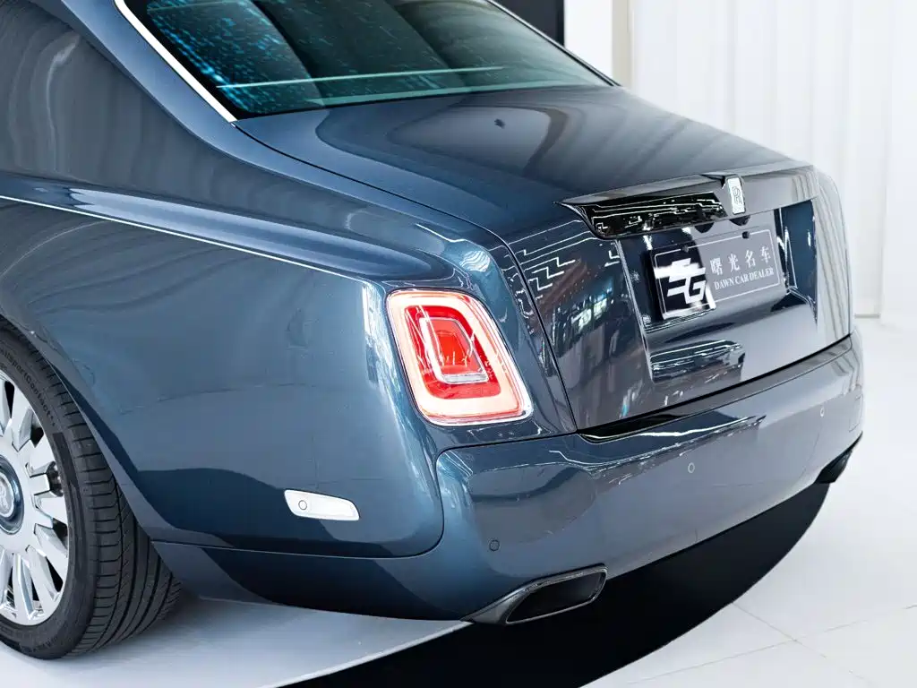 Фото 24 - Rolls-Royce Phantom