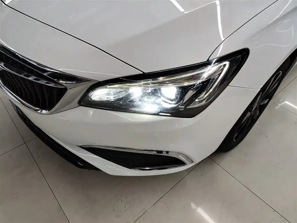 Buick Verano 2019 Sedan 15S Auto Leading фото 19
