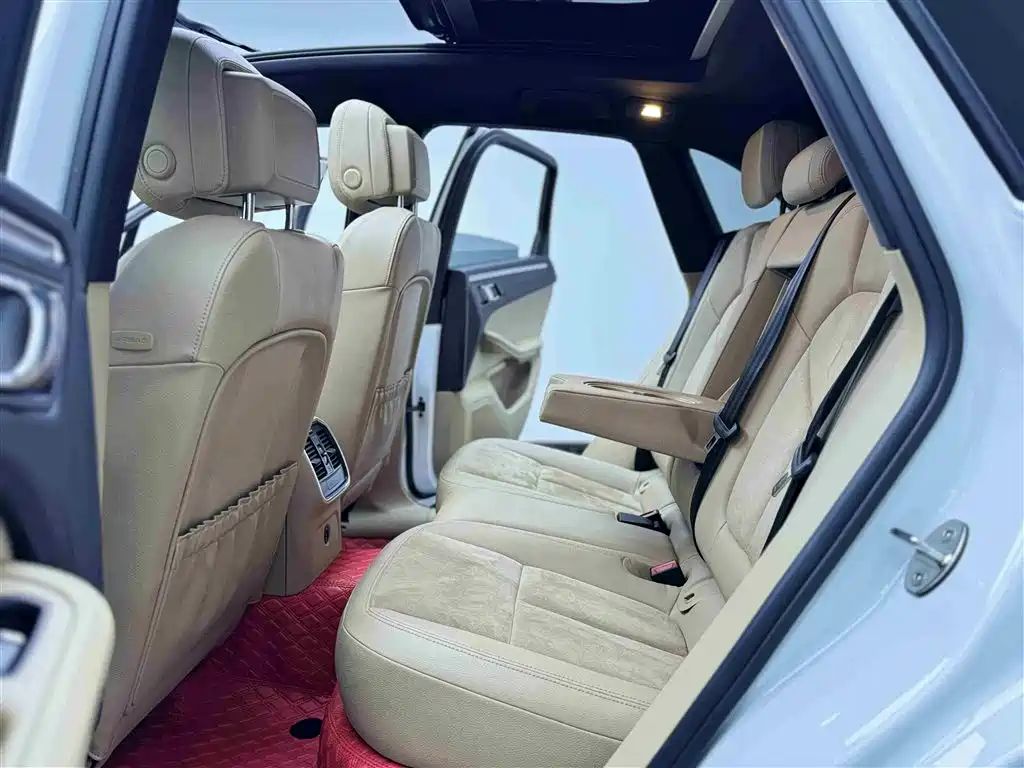Porsche Macan 2018 Macan 2.0T фото 9