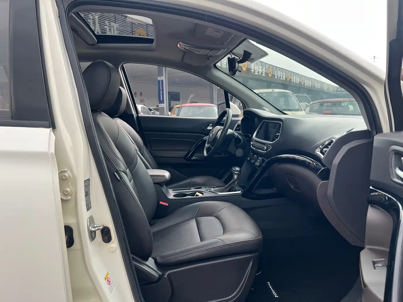 GAC Trumpchi Trumpchi GS4 2016 235T G-DCT Elite Edition фото 9