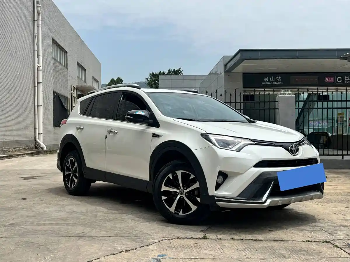 Toyota RAV4 Rongfang 2018 2.0L CVT 2WD Trend X Edition фото 3