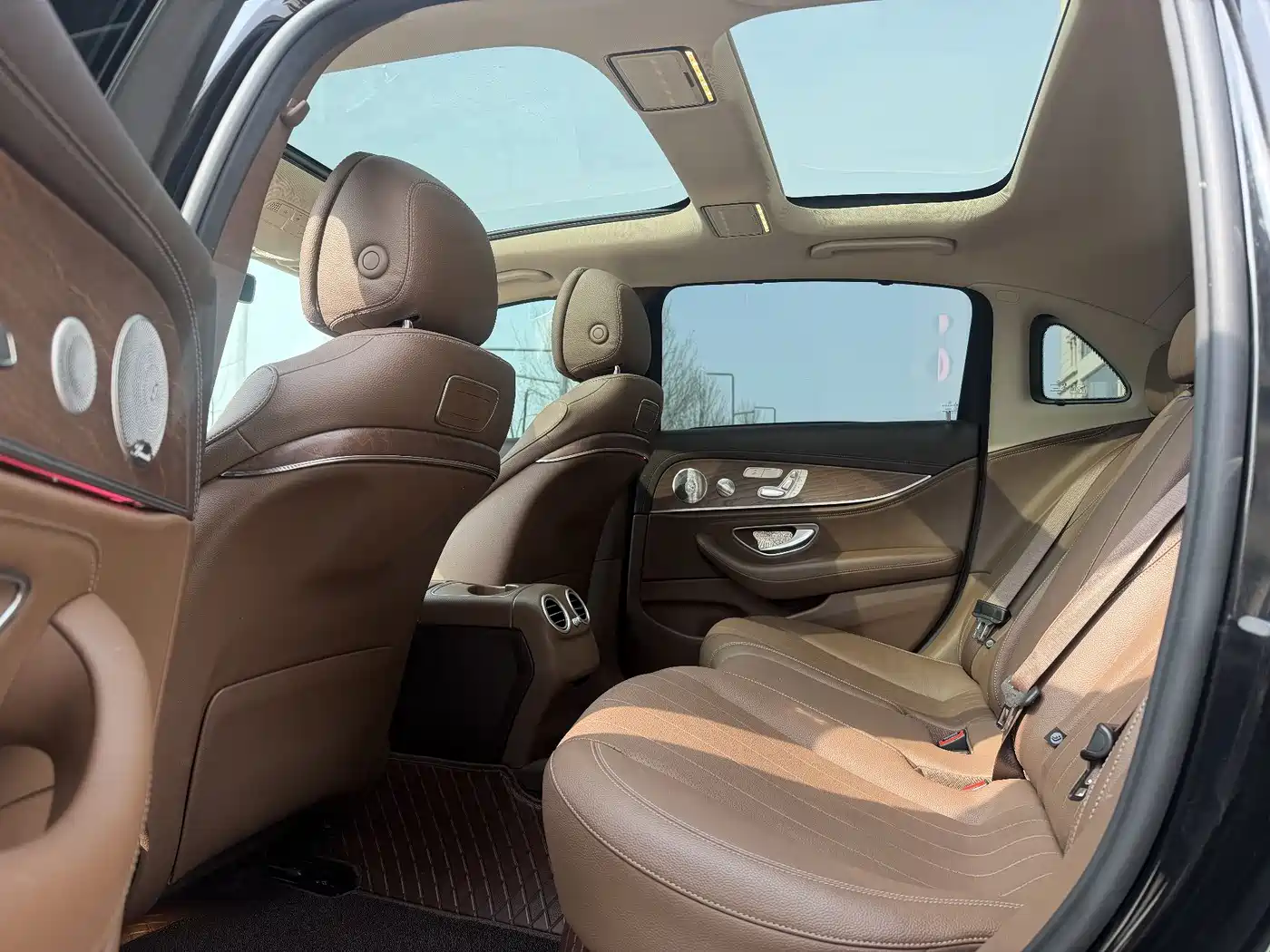 Mercedes-Benz E-Class 2020 E 300 L Fashion фото 4