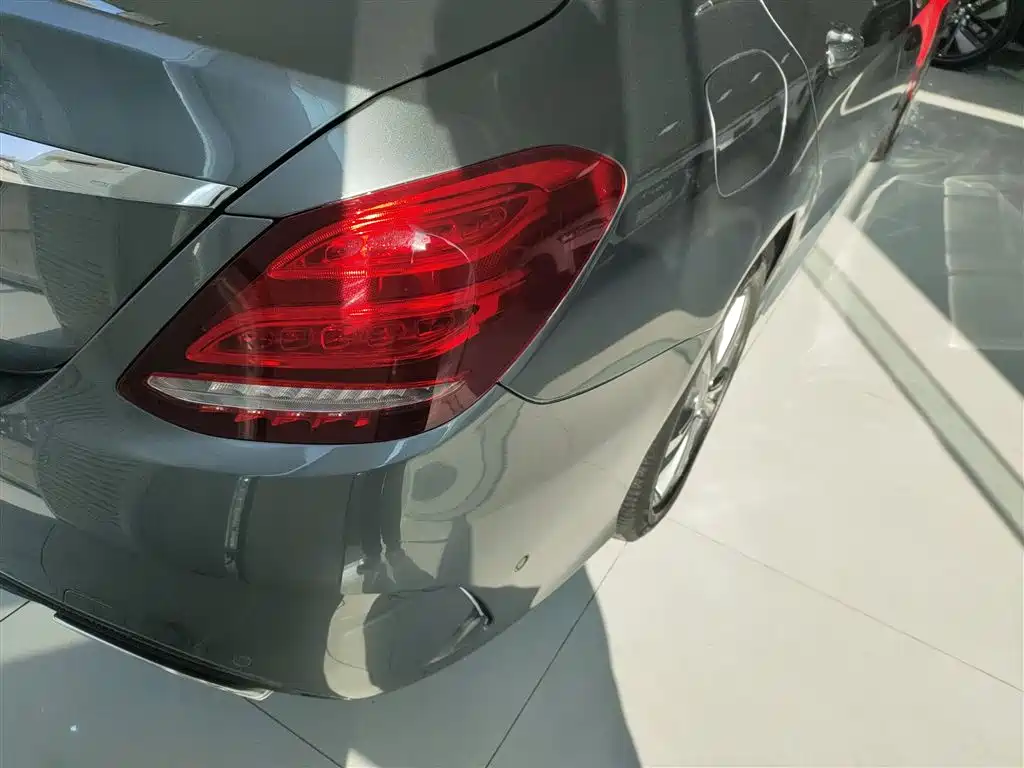 Mercedes-Benz C-Class 2017 Facelift C 200 L Sport Edition фото 8