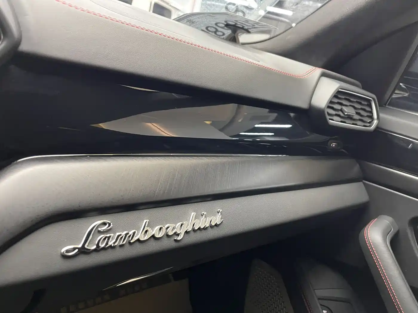 Lamborghini Urus 2021 4.0T V8 фото 19