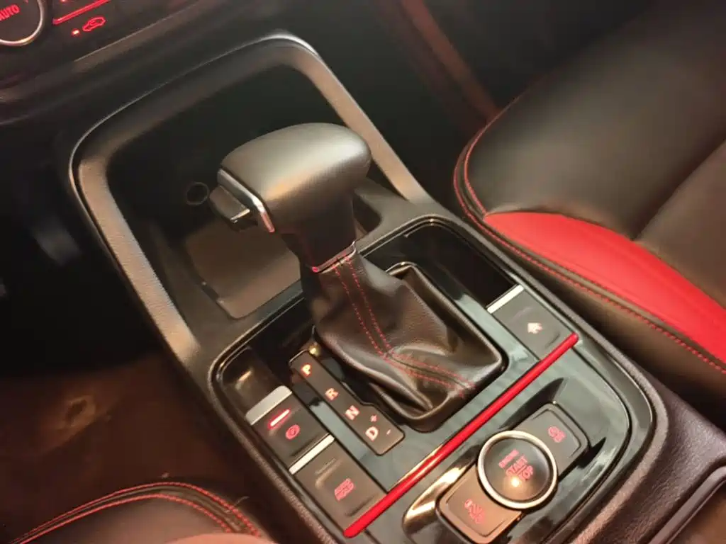 Qoros 5 2020 2019 1.6T Automatic Zhiyun Internet (AliOS) Premium Edition