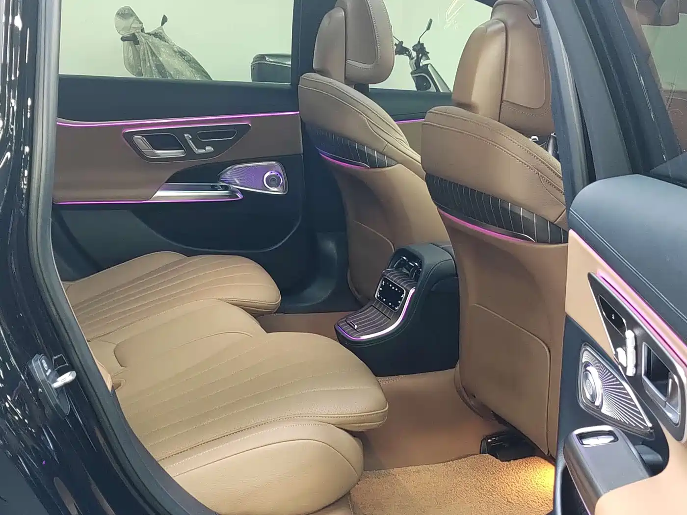 Mercedes-Benz E-Class, миниатюра 14
