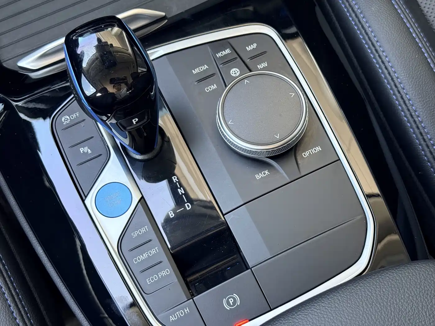 BMW iX3 2022 Leading Edition фото 15