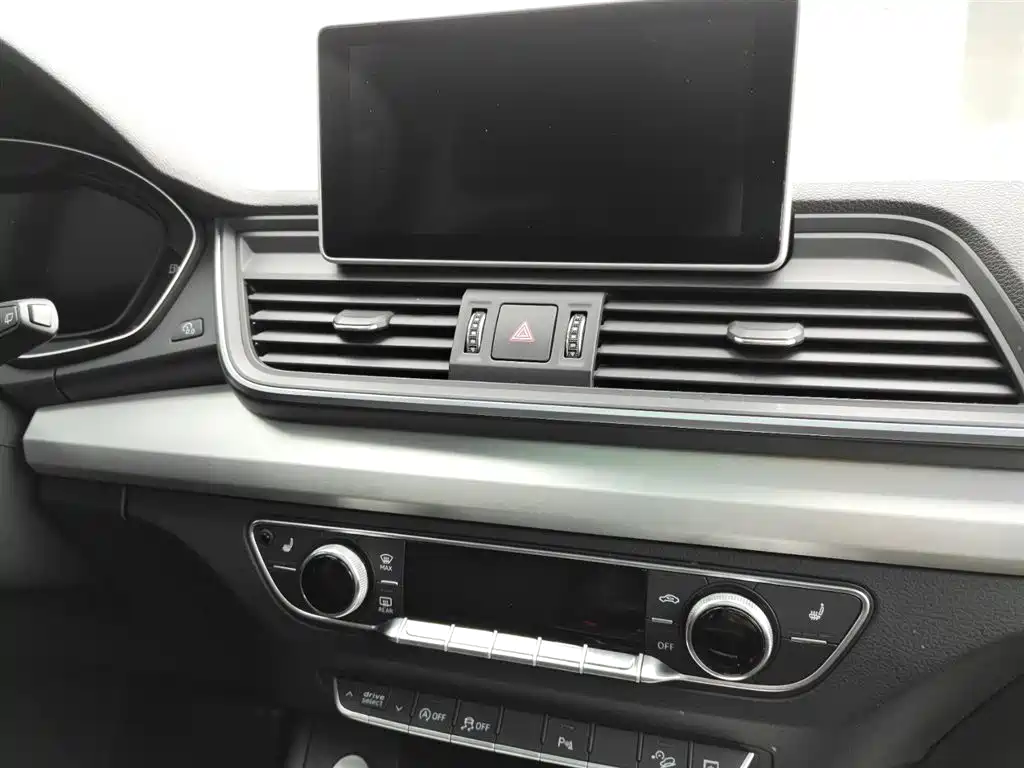 Audi Q5L 2018 40 TFSI Prestige Fashion (China V) фото 12
