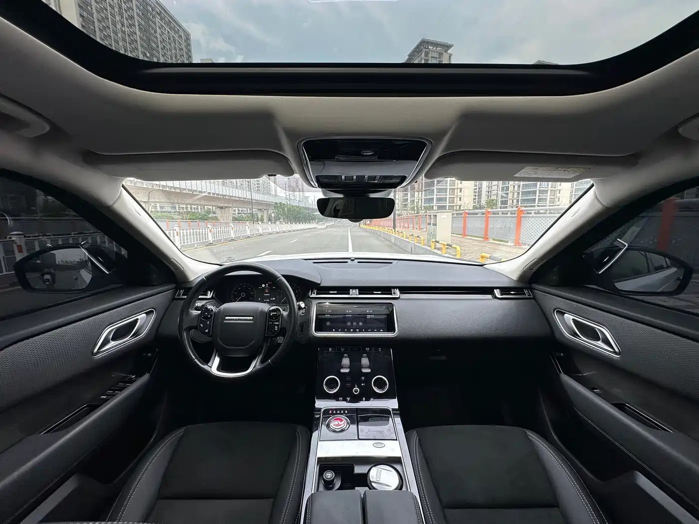 Land Rover Range Rover Velar 2020 P250 фото 8
