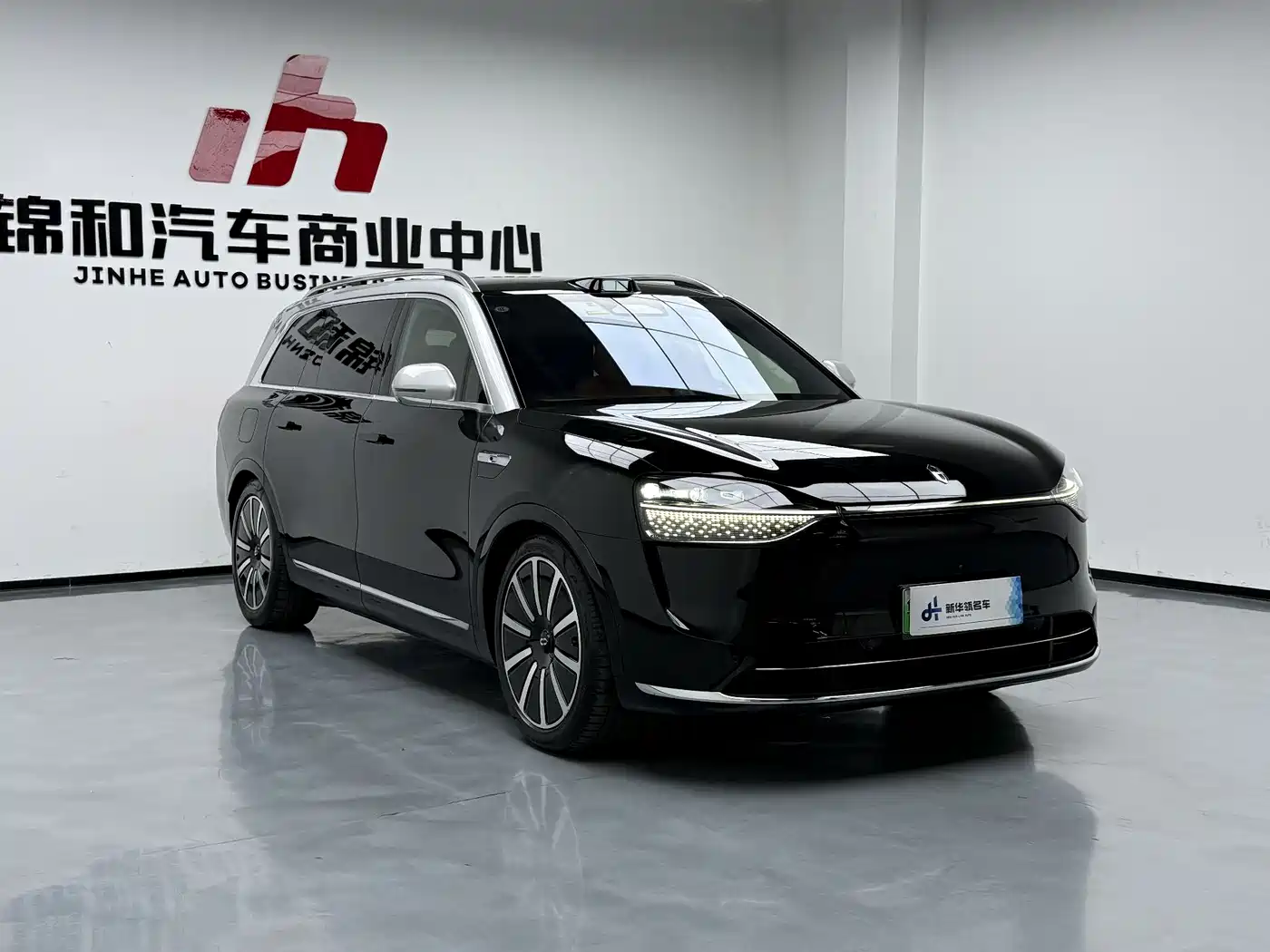 AITO Wenjie AITO M9 2024 Extended Range Ultra 42kWh 6-Seater фото 3