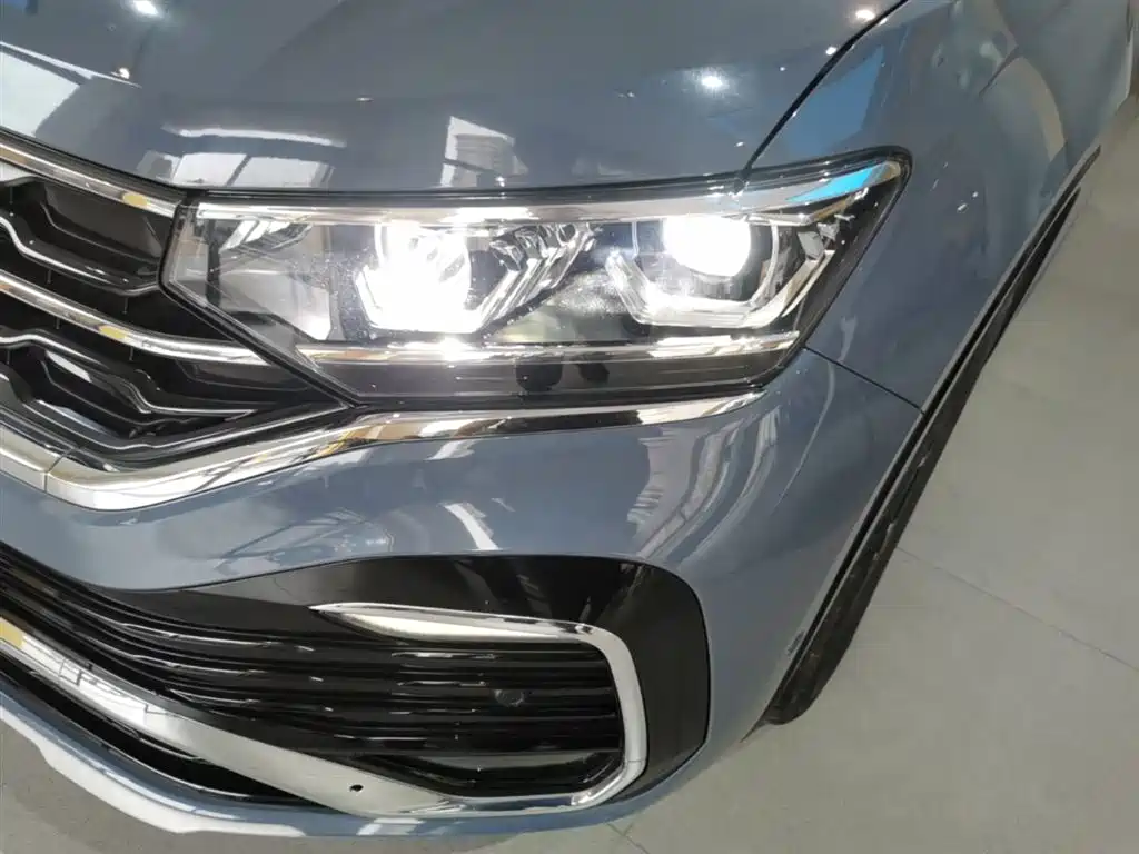 Volkswagen Tayron X 2020 380TSI 4WD Premium Smart Connect фото 24