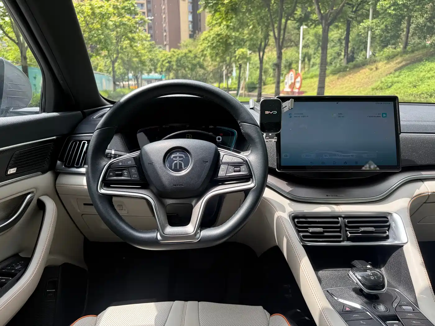 BYD Song PLUS PHEV 2021 DM-i 51KM Honor фото 10