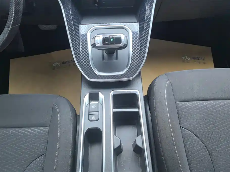Haval M6 2023 PLUS 1.5T DCT Elite Smart Connect фото 16