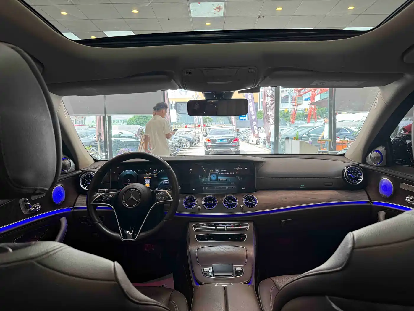 Mercedes-Benz E-Class 2023 E 300 L Fashion фото 13