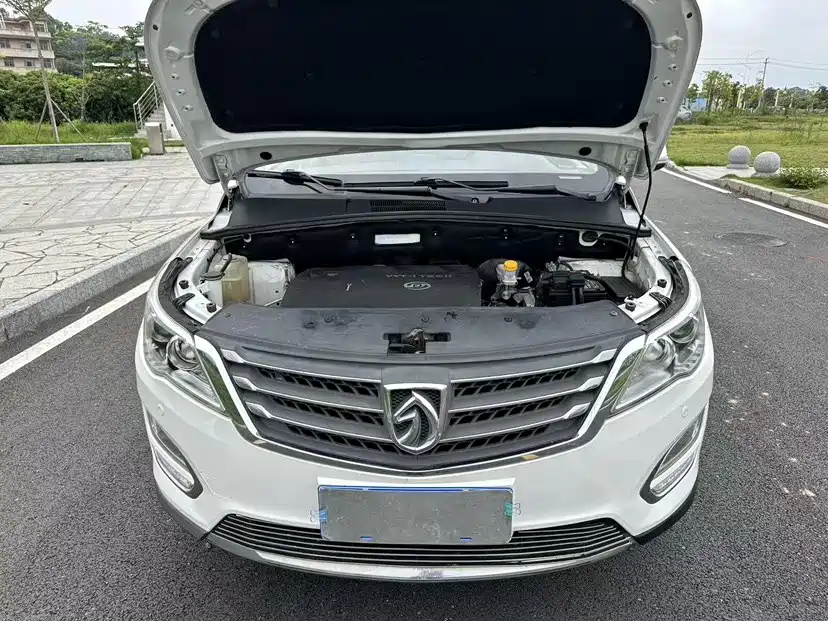 Baojun 560 2017 2016 1.8L iAMT Luxury