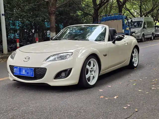  Mazda Mazda MX-5 2009 2.0