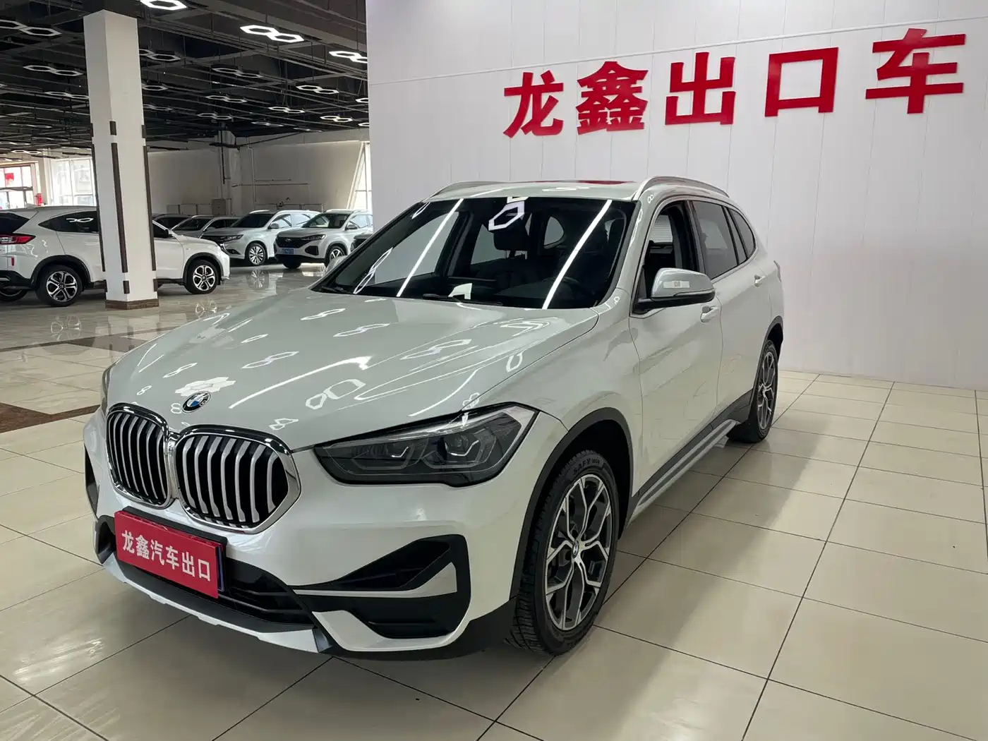BMW X1 2022 sDrive20Li Fashion фото 2