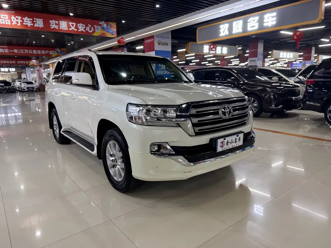 Toyota Land Cruiser (Import) фото 3