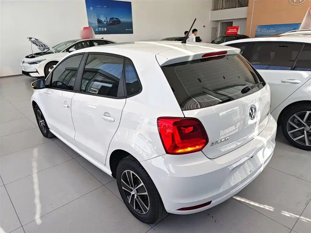 Volkswagen Polo 2018 1.5L Auto Safe Drive фото 5