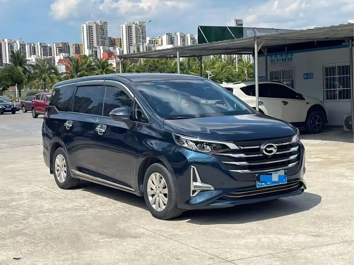 GAC Trumpchi Trumpchi M6 2019 270T Automatic Luxury (7-seater) China V фото 3