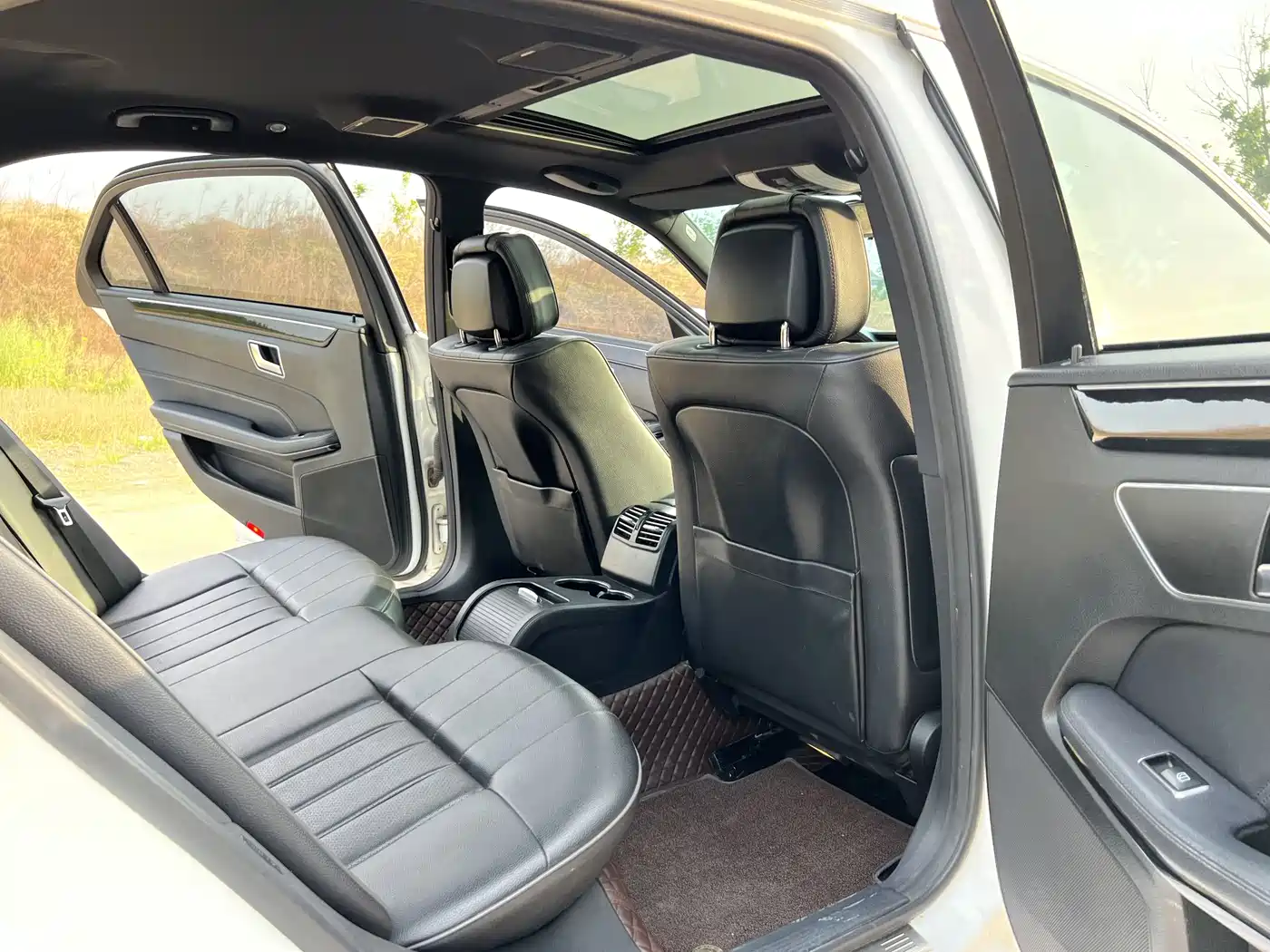 Mercedes-Benz E-Class 2015 Facelift E 180 L фото 18