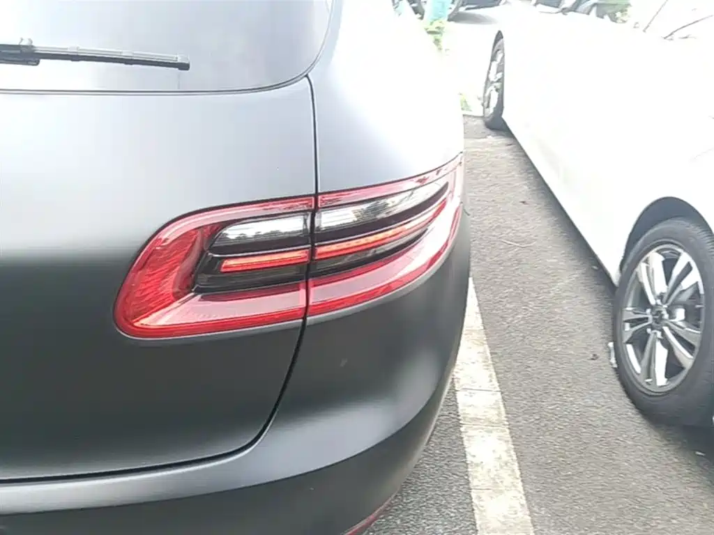 Porsche Macan 2017 Macan 2.0T фото 8